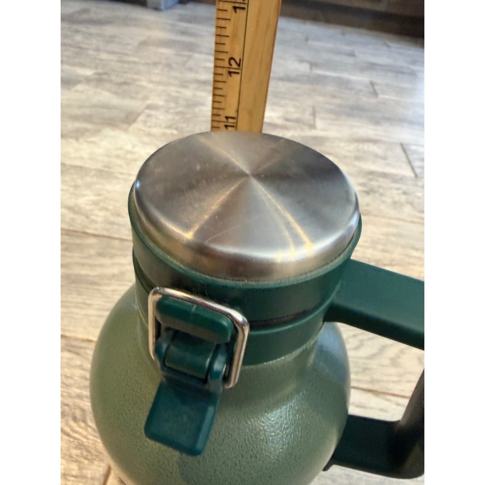 Stanley Classic Vacuum Growler 64 oz Hammertone Stainless Steel 1.9L Easy Pour - Picture 10 of 11